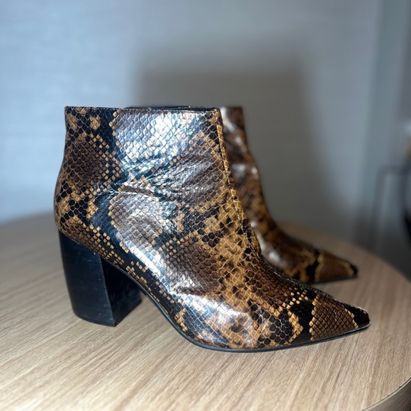 Jeffrey Campbell Final Booties in snake skin - Picture 1 of 5